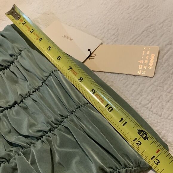 Club London Mini skirt sage. NWT. Size 6 - Picture 6 of 11